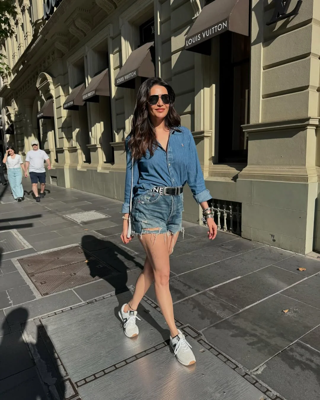 Karishma Tanna, 40 picture 3 of 5