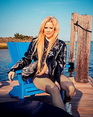 Avril Lavigne, 40'