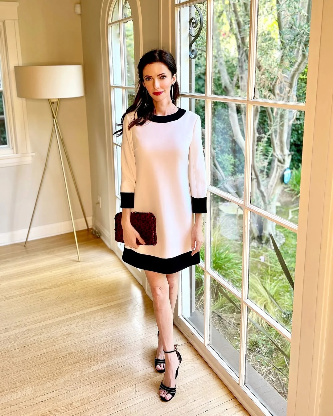 Bitsie Tulloch, 43 picture 5 of 20