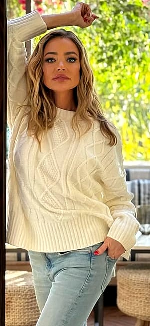 Denise Richards, 53'