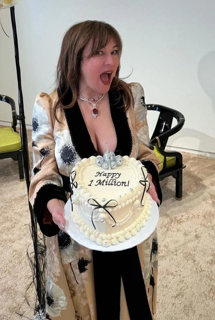 Jennifer Tilly, 66 picture 4 of 4