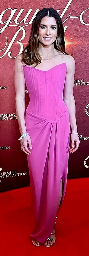 Danica Patrick, 42'