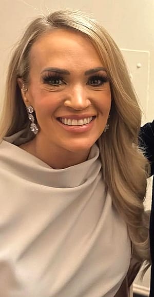 Carrie Underwood, 41'
