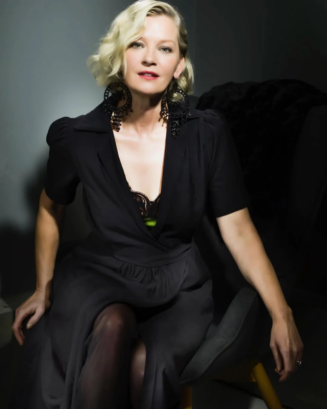 Gretchen Mol, 52 picture 3 of 3
