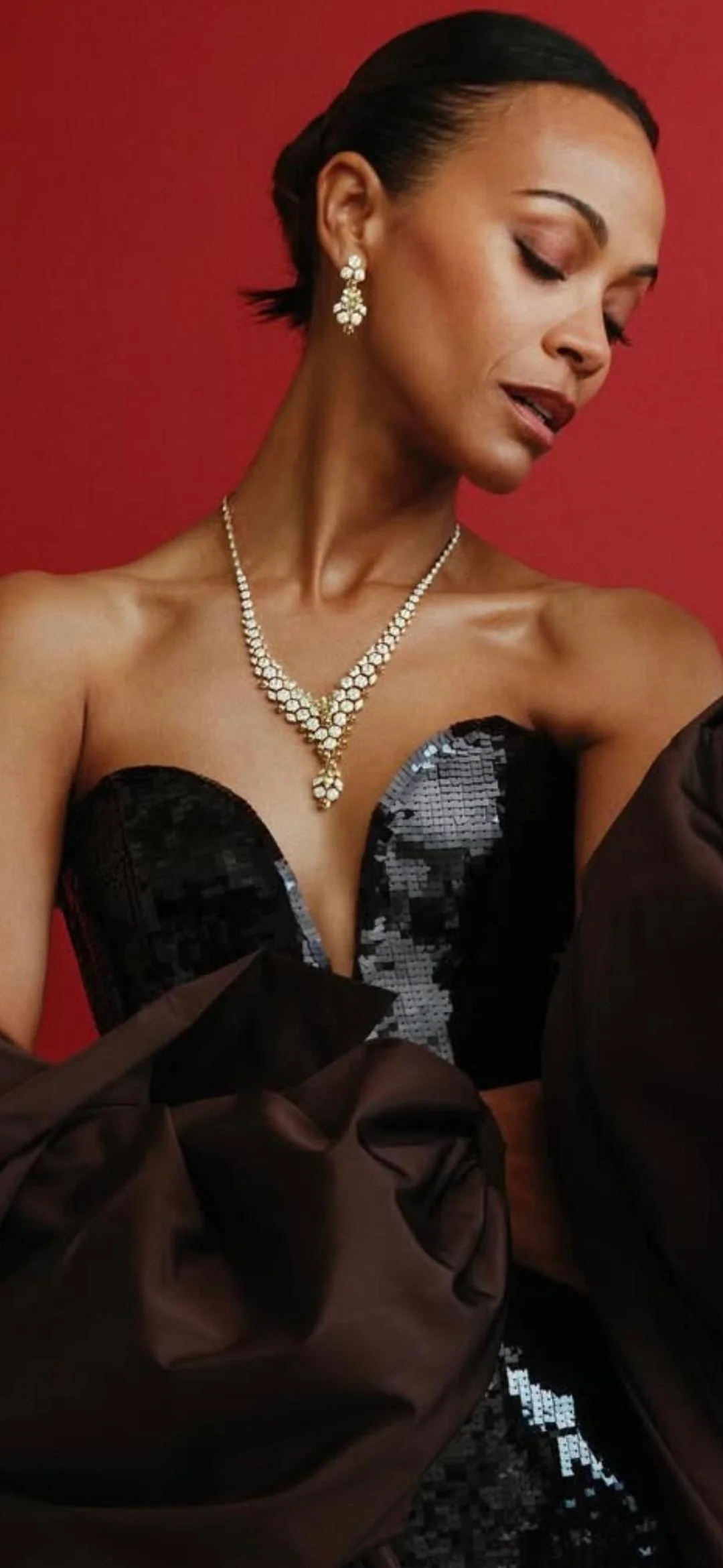 Zoe Saldana, 46 picture 2 of 2