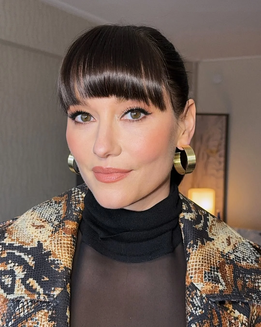 Chyler Leigh, 42 picture 8 of 9
