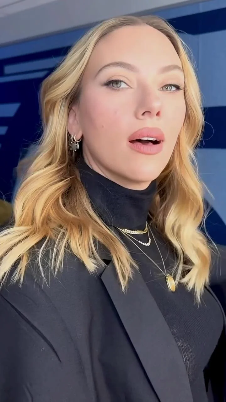Scarlett Johansson, 40 picture 3 of 5