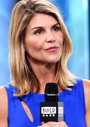 Lori Loughlin, 60'