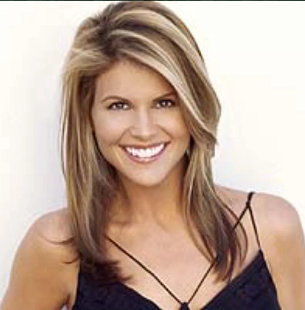 Lori Loughlin, 60 picture 3 of 6