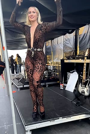 Natasha Bedingfield, 42'