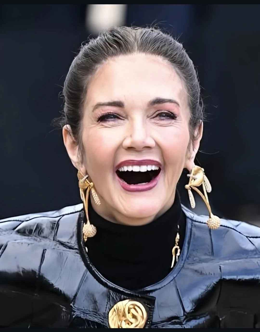Lynda Carter, 73 picture 3 of 6
