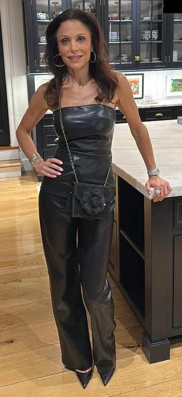 Bethenny Frankel, 54 picture 1 of 1