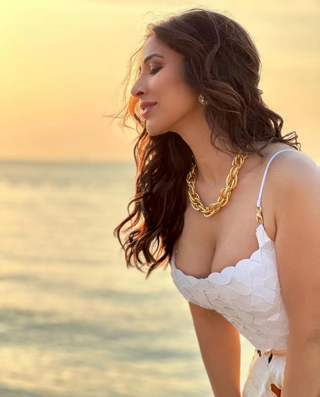 Sophie Choudry, 42 picture 2 of 7