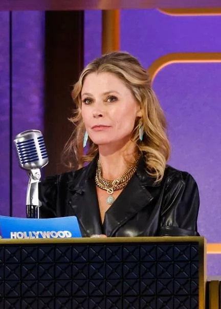 Julie Bowen, 54 picture 1 of 1