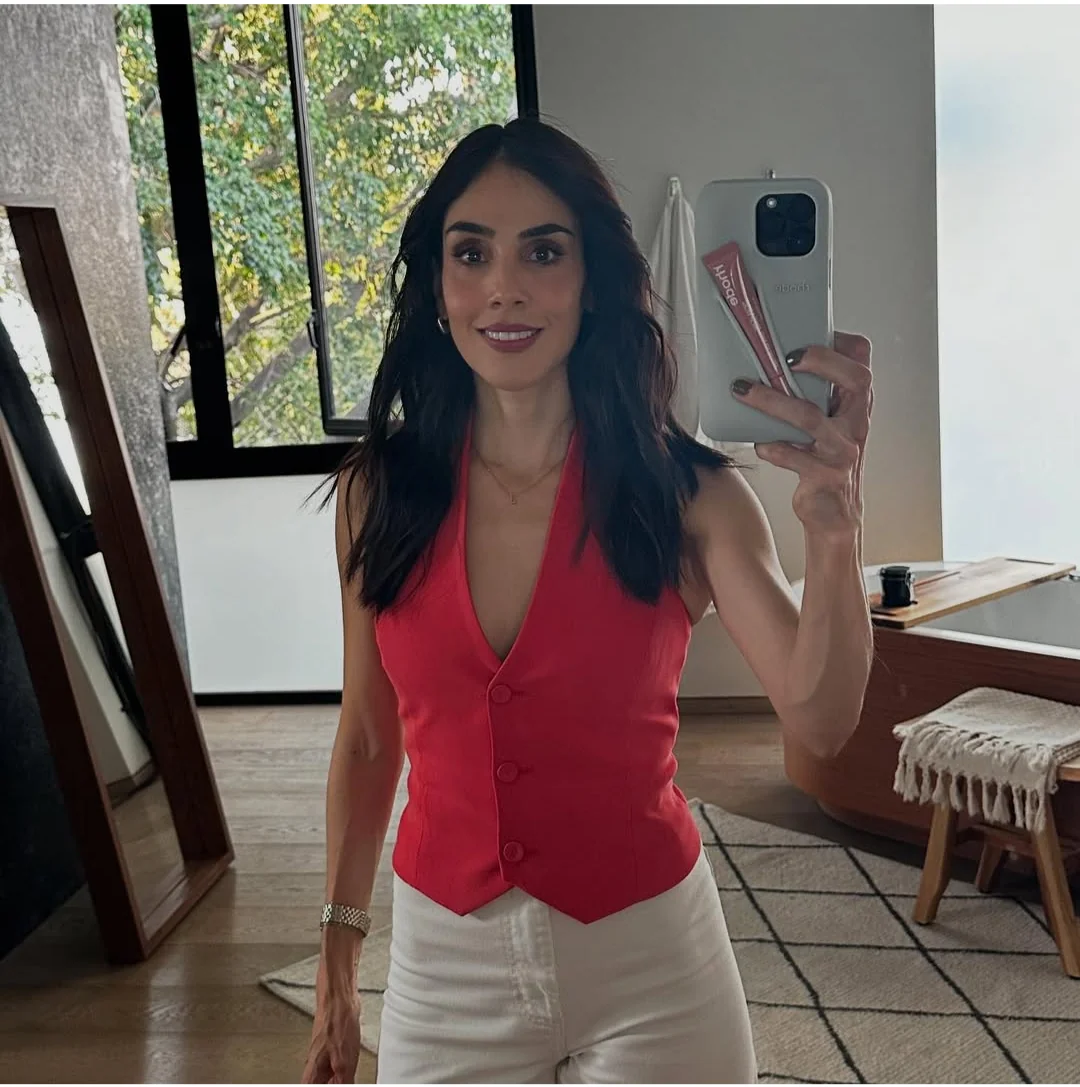 Sandra Echeverría, 40 picture 2 of 4