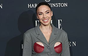 Whitney Cummings, 42'