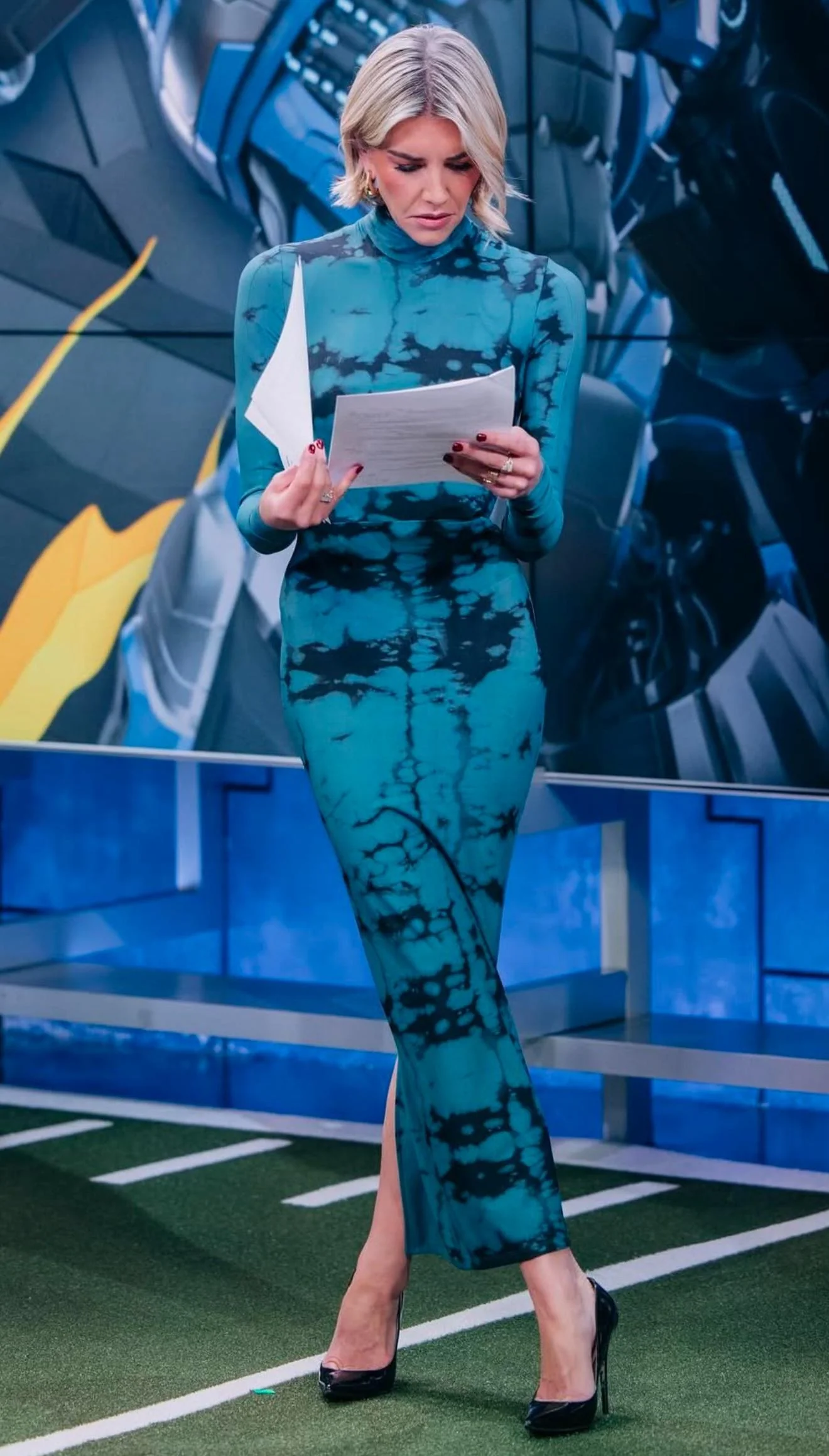Charissa Thompson, 42 picture 3 of 5