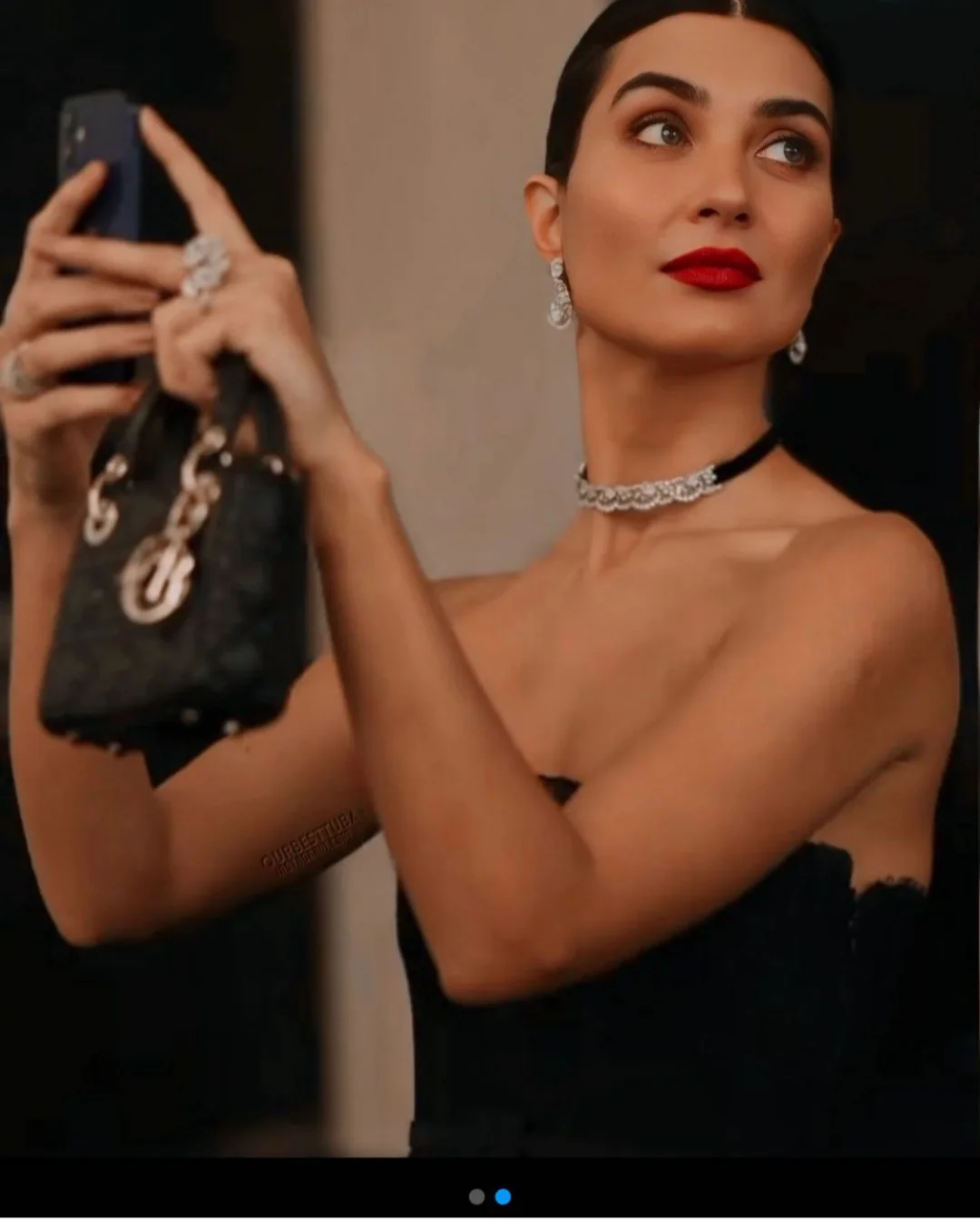 Tuba Büyüküstün, 42 picture 2 of 3