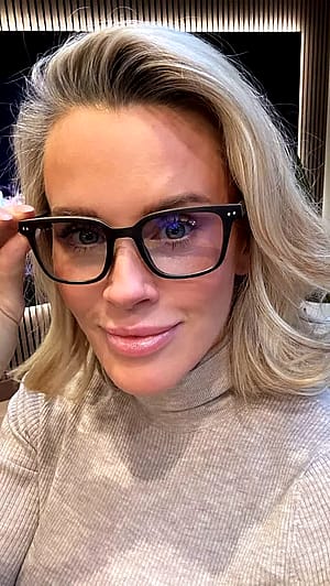 Jenny McCarthy, 52'