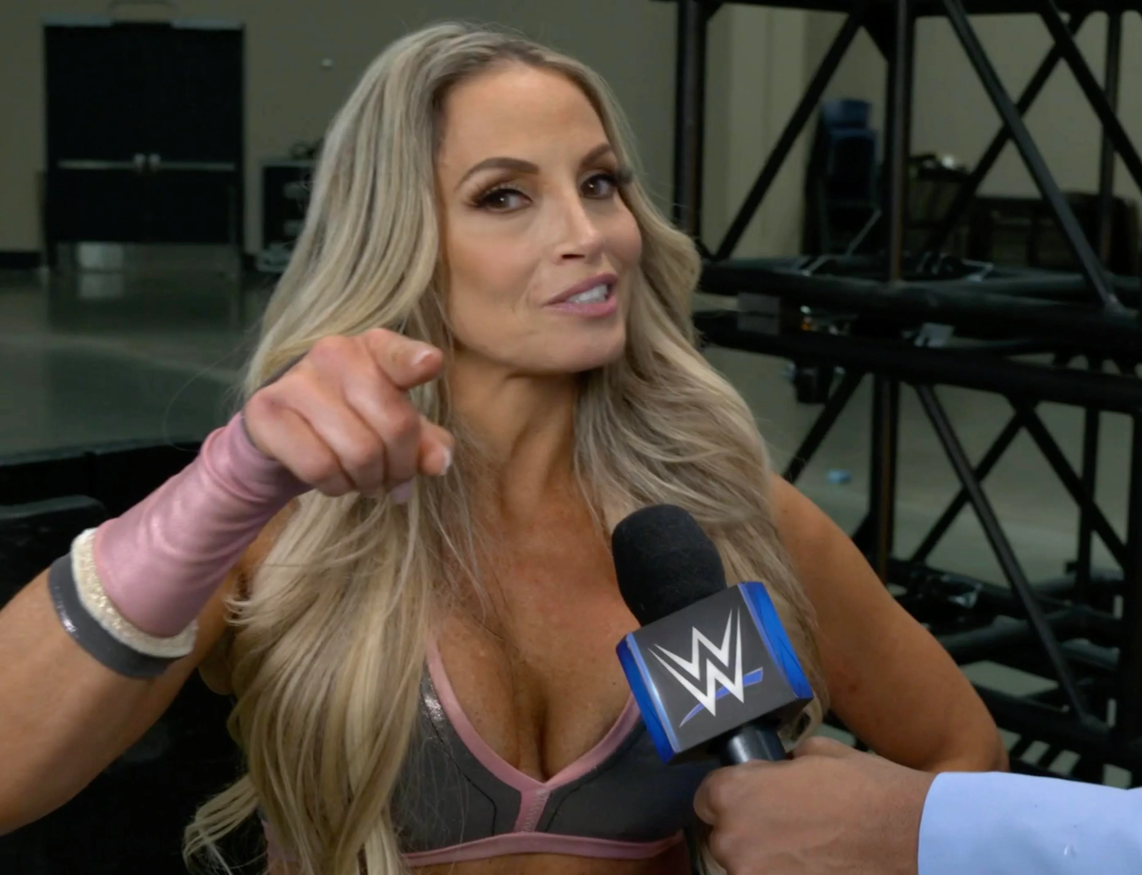 Trish Stratus, 49 Post Royal Rumble picture 2 of 3