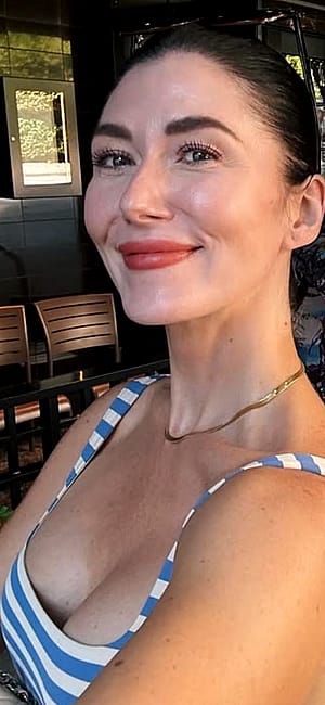 Jewel Staite, 42'