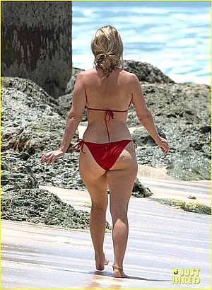 Alice Eve, 42'