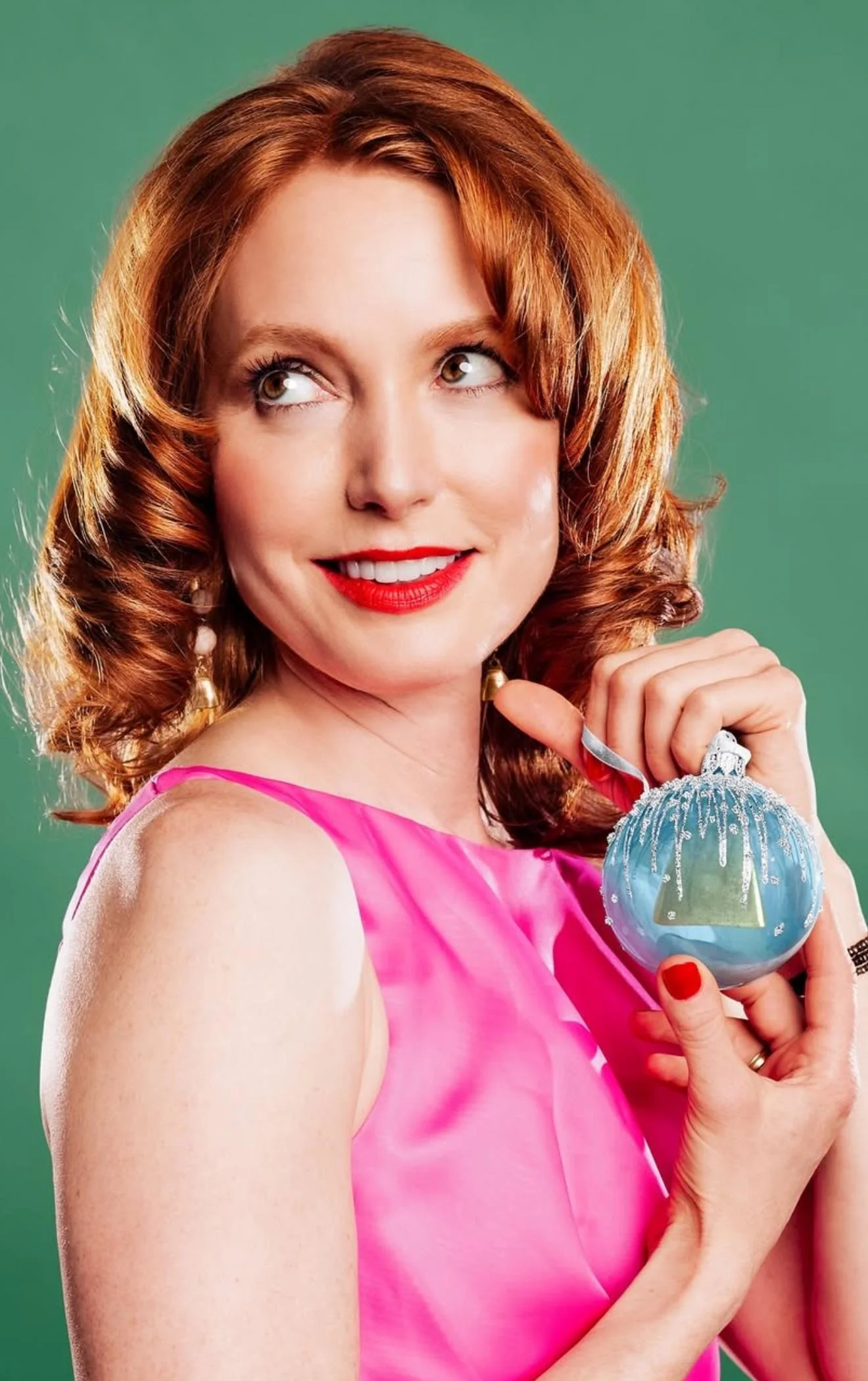 Alicia Witt, 49 picture 1 of 7