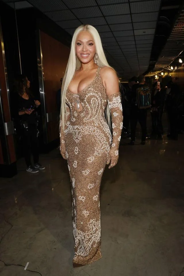 Beyonce Knowles, 43 picture 1 of 4