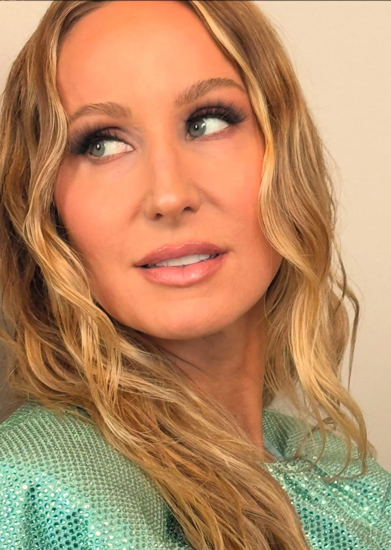 Nikki Glaser, 40 picture 3 of 5