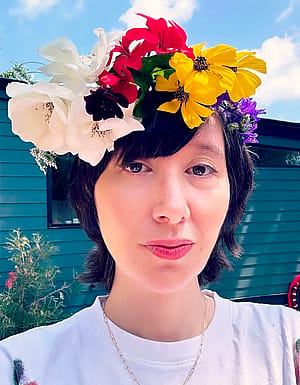 Karen O, 46'