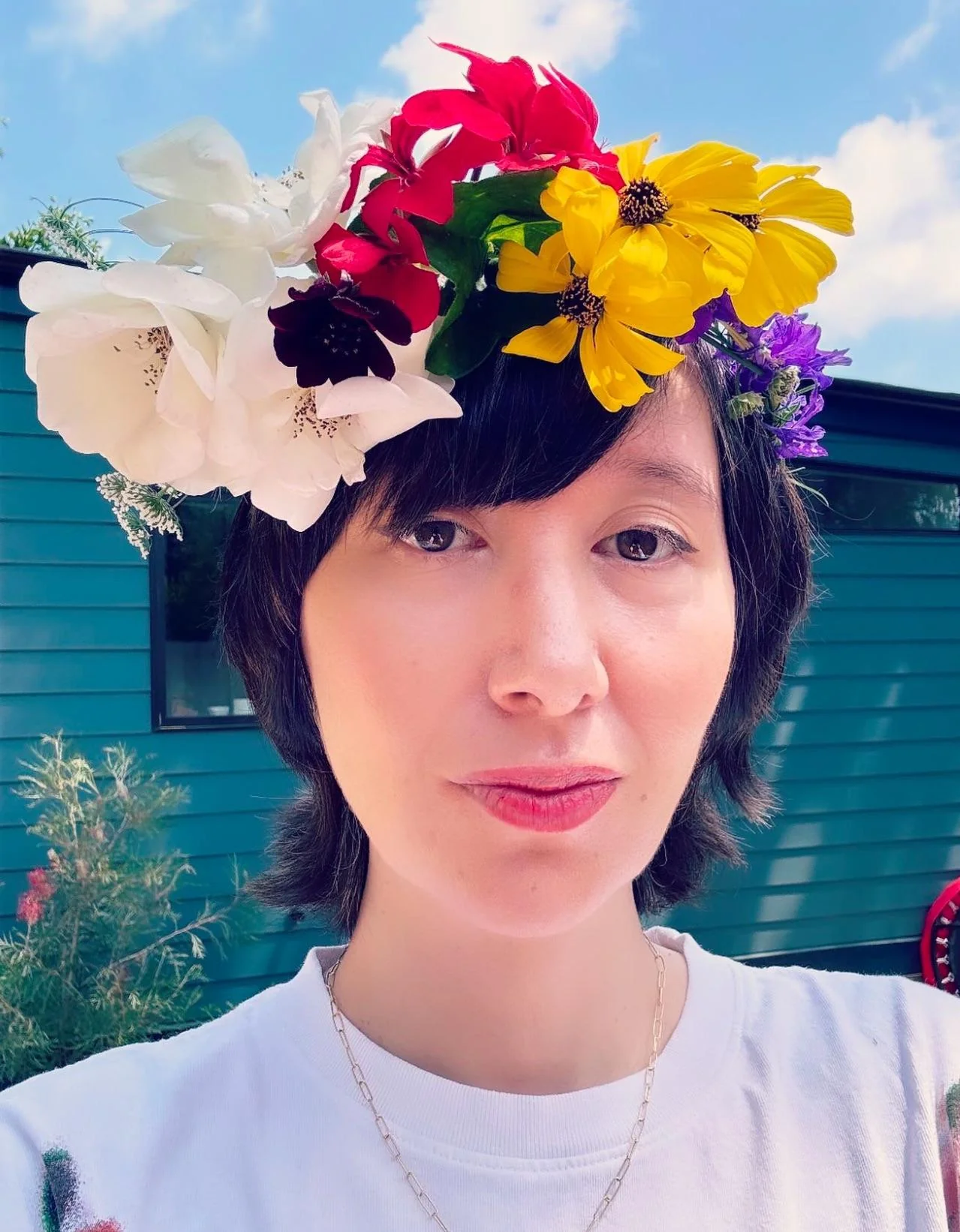 Karen O, 46 picture 1 of 3