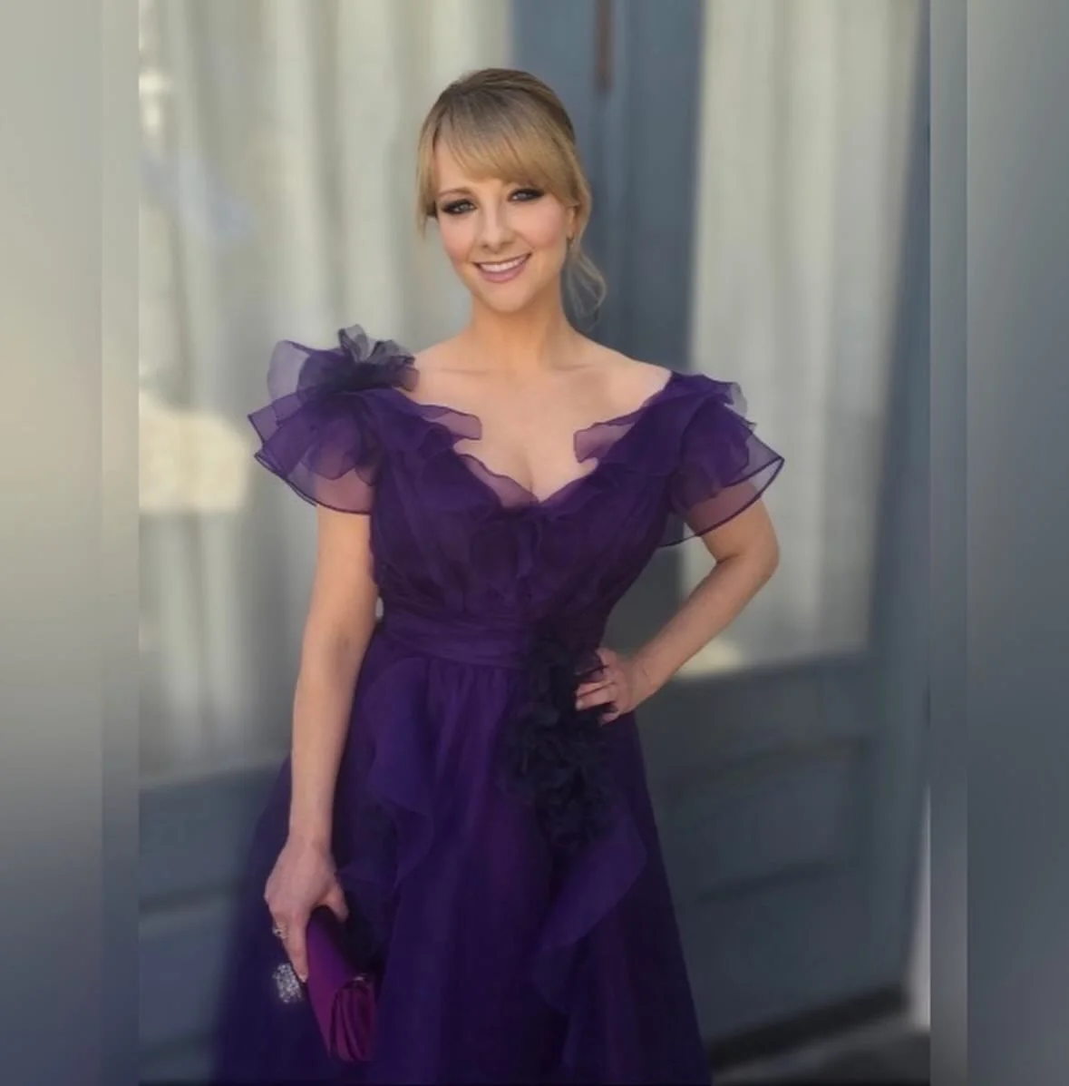 Melissa Rauch, 44 picture 1 of 2