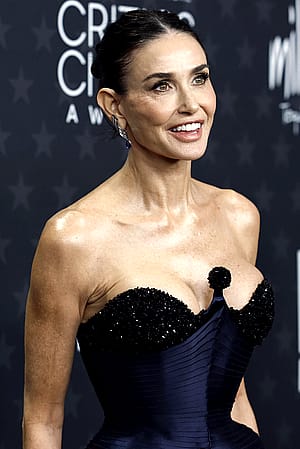 Demi Moore, 62'
