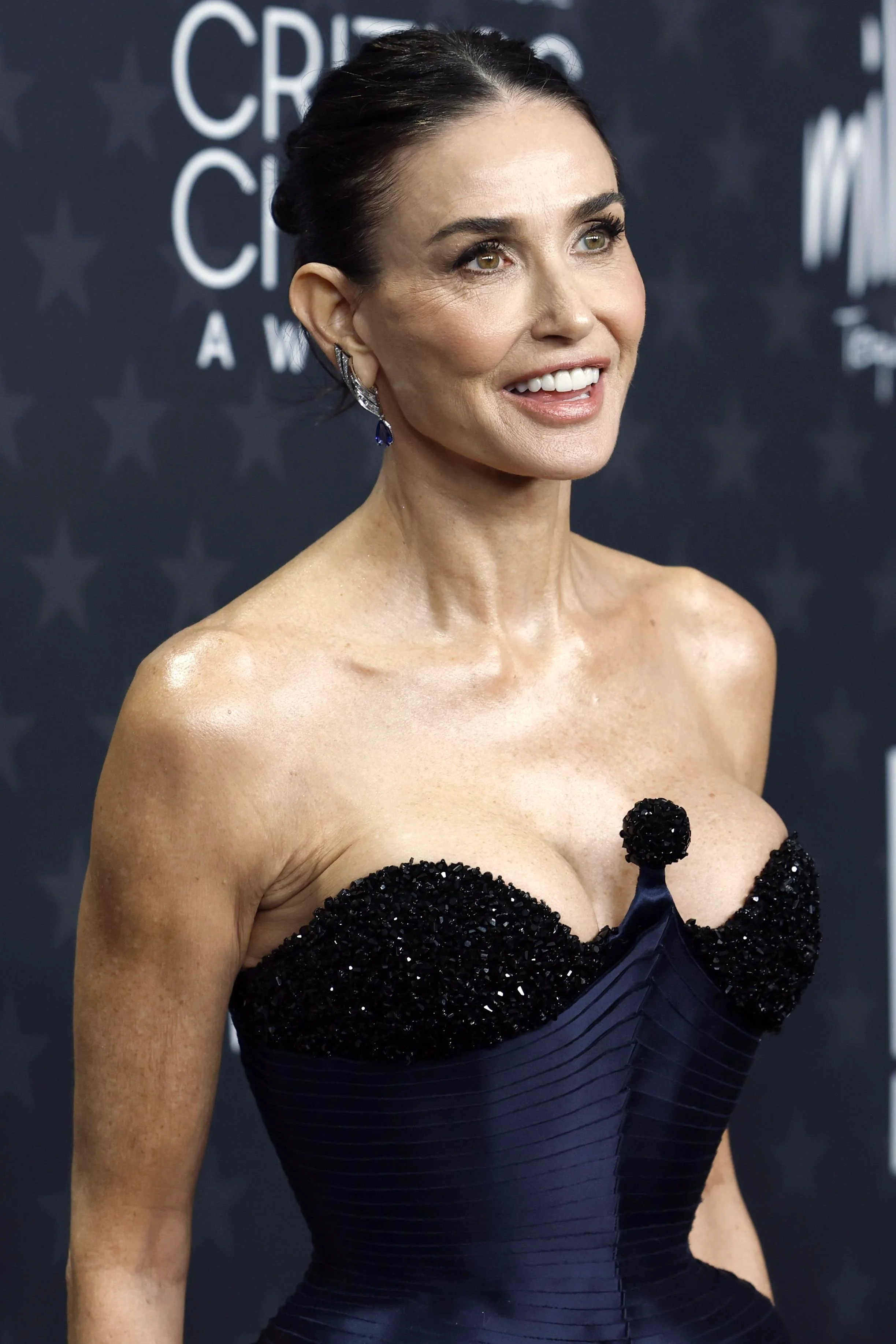 Demi Moore, 62 picture 1 of 6