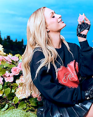 Paris Hilton, 43'