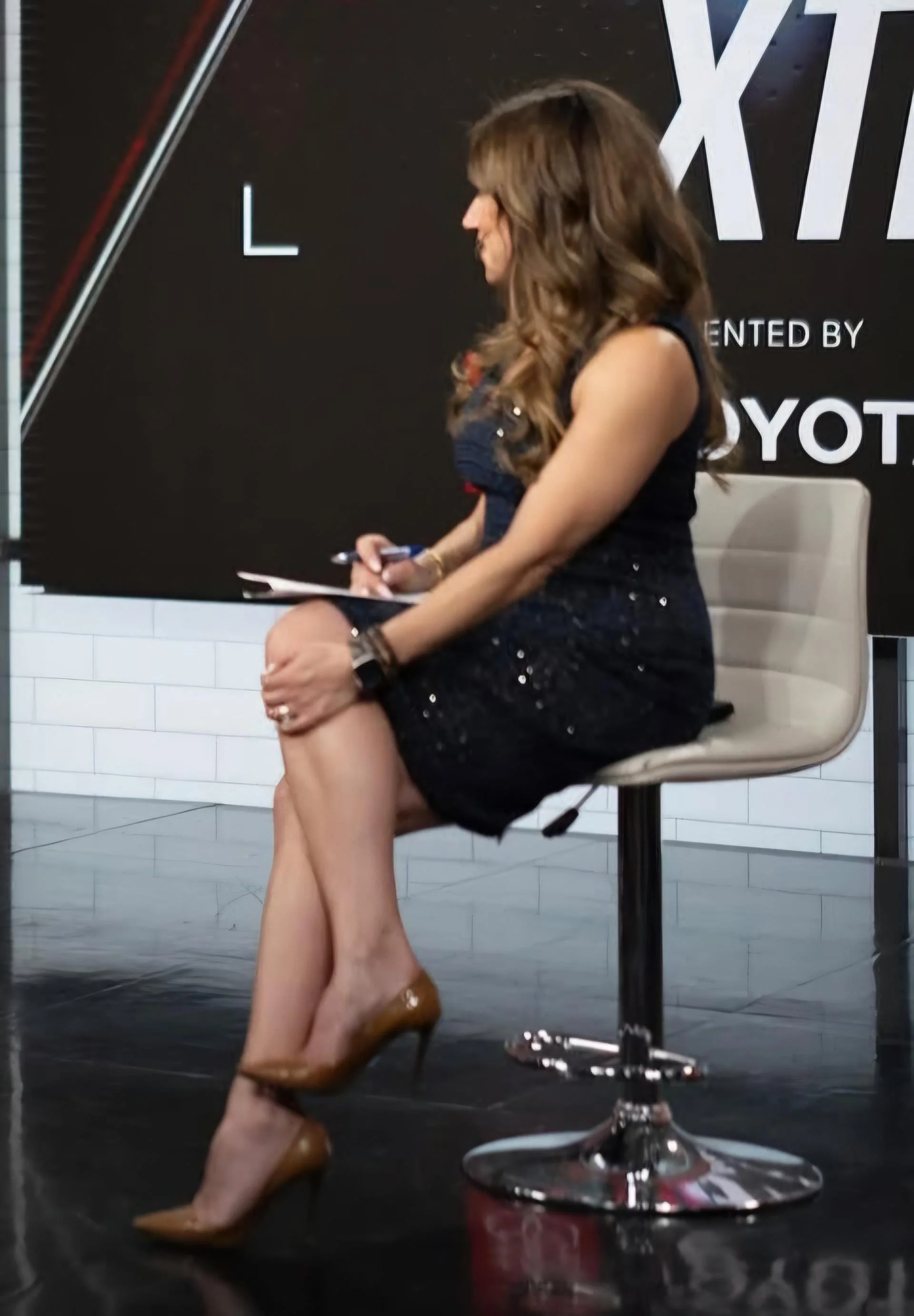 Tina Cervasio, 50 picture 3 of 4