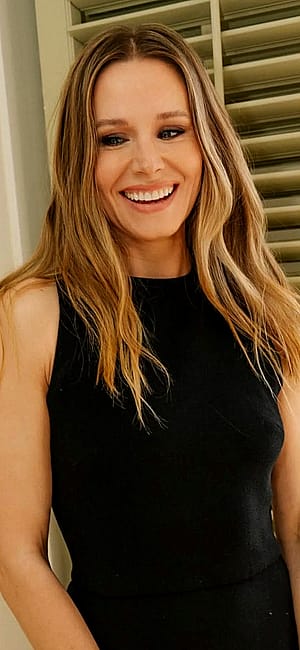 Kristen Bell, 44'