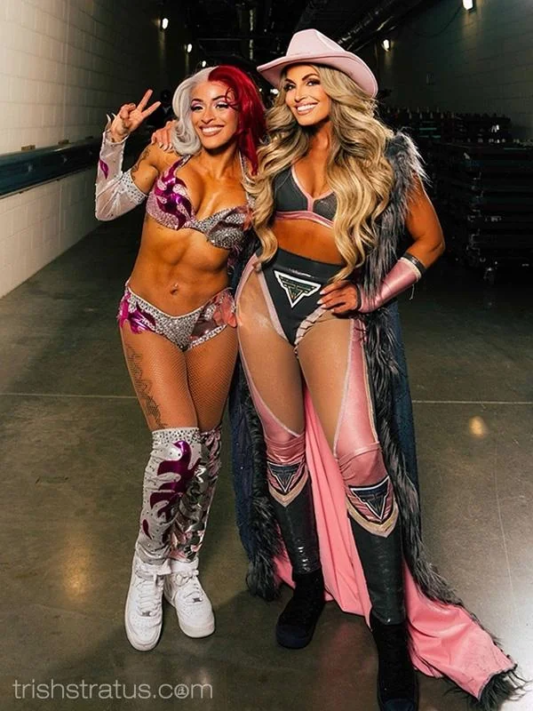 Trish Stratus, 49 BTS Royal Rumble picture 1 of 7