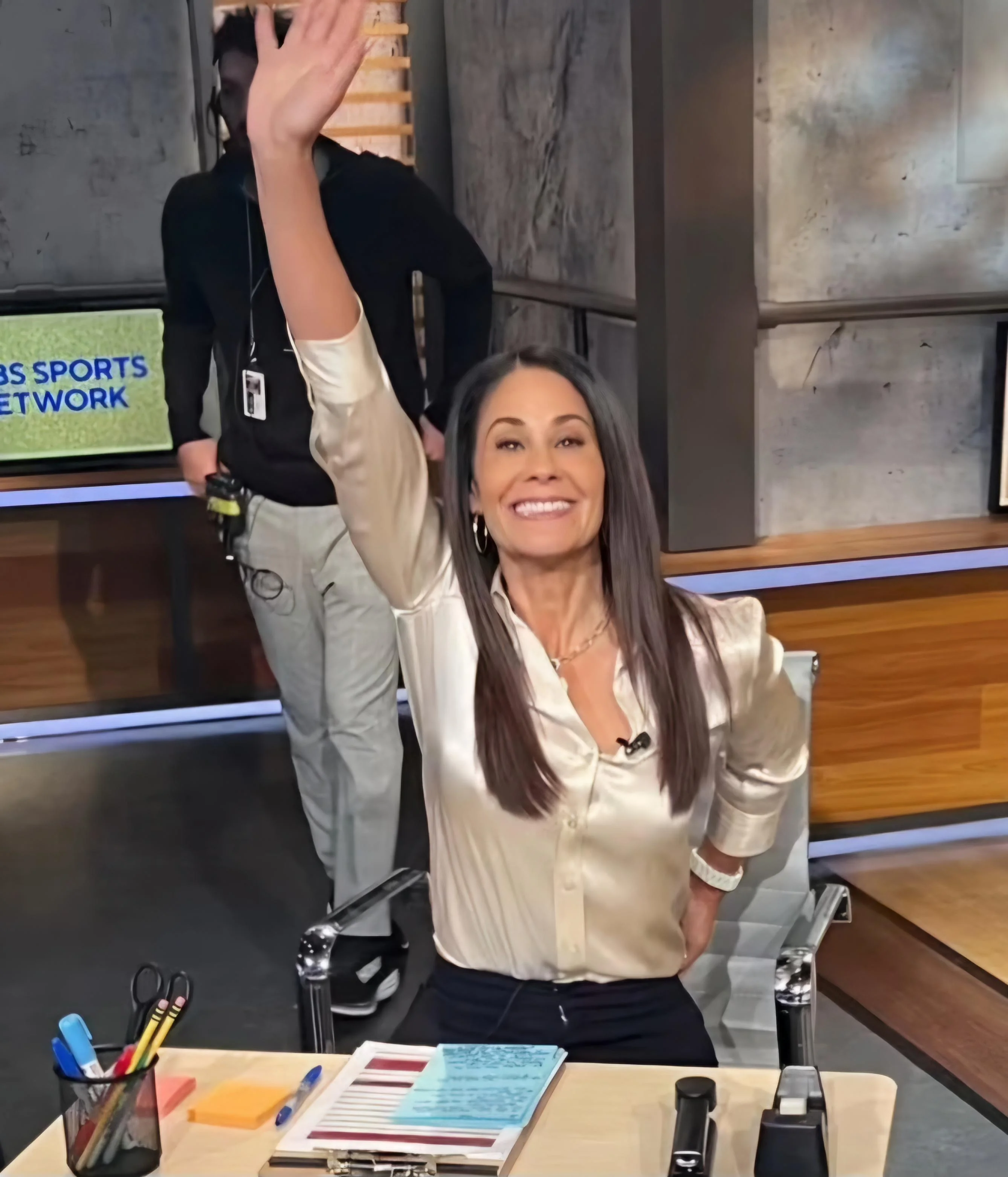 Tracy Wolfson, 49 picture 1 of 4