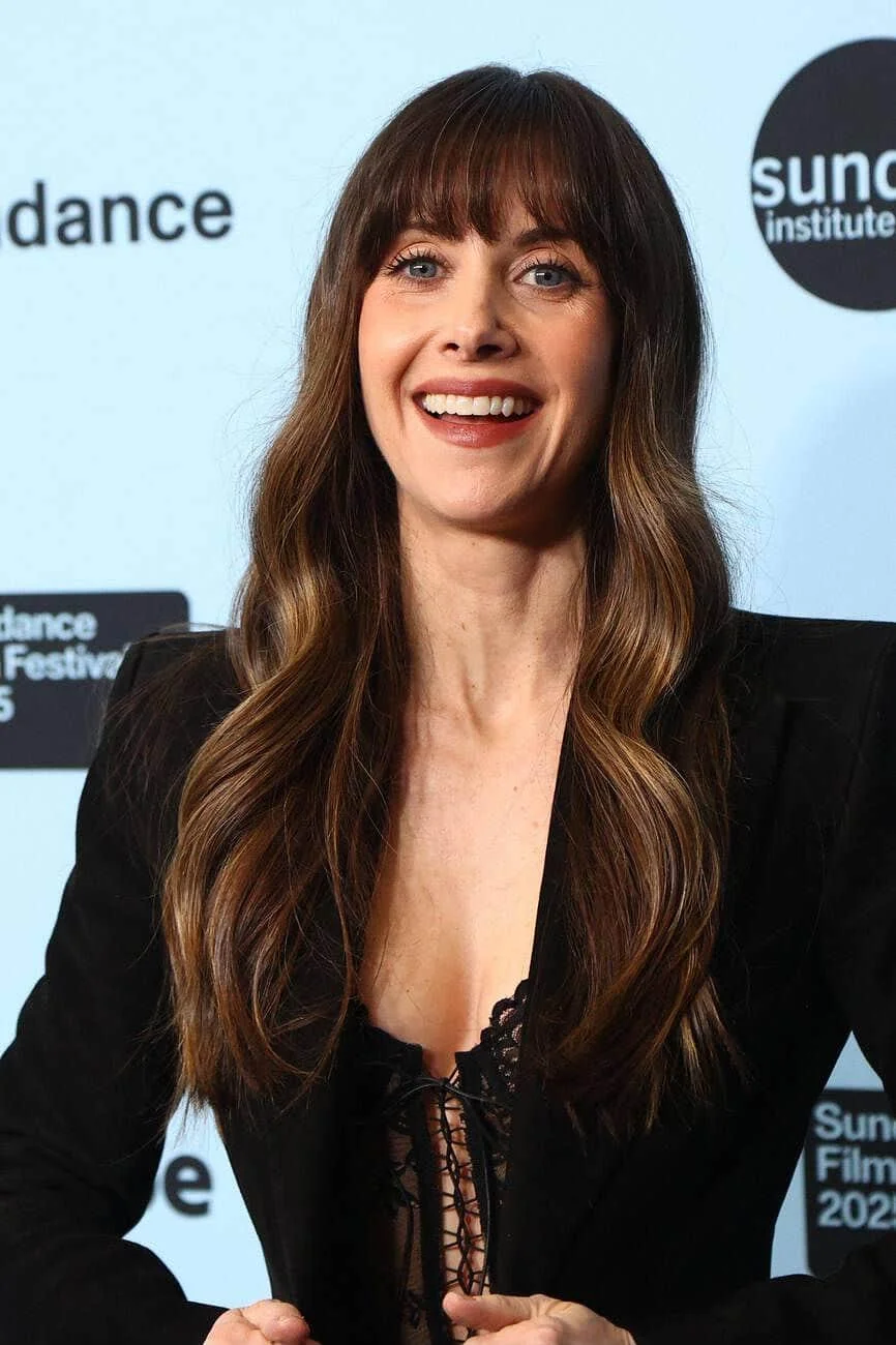 Allison Brie, 42 picture 1 of 1