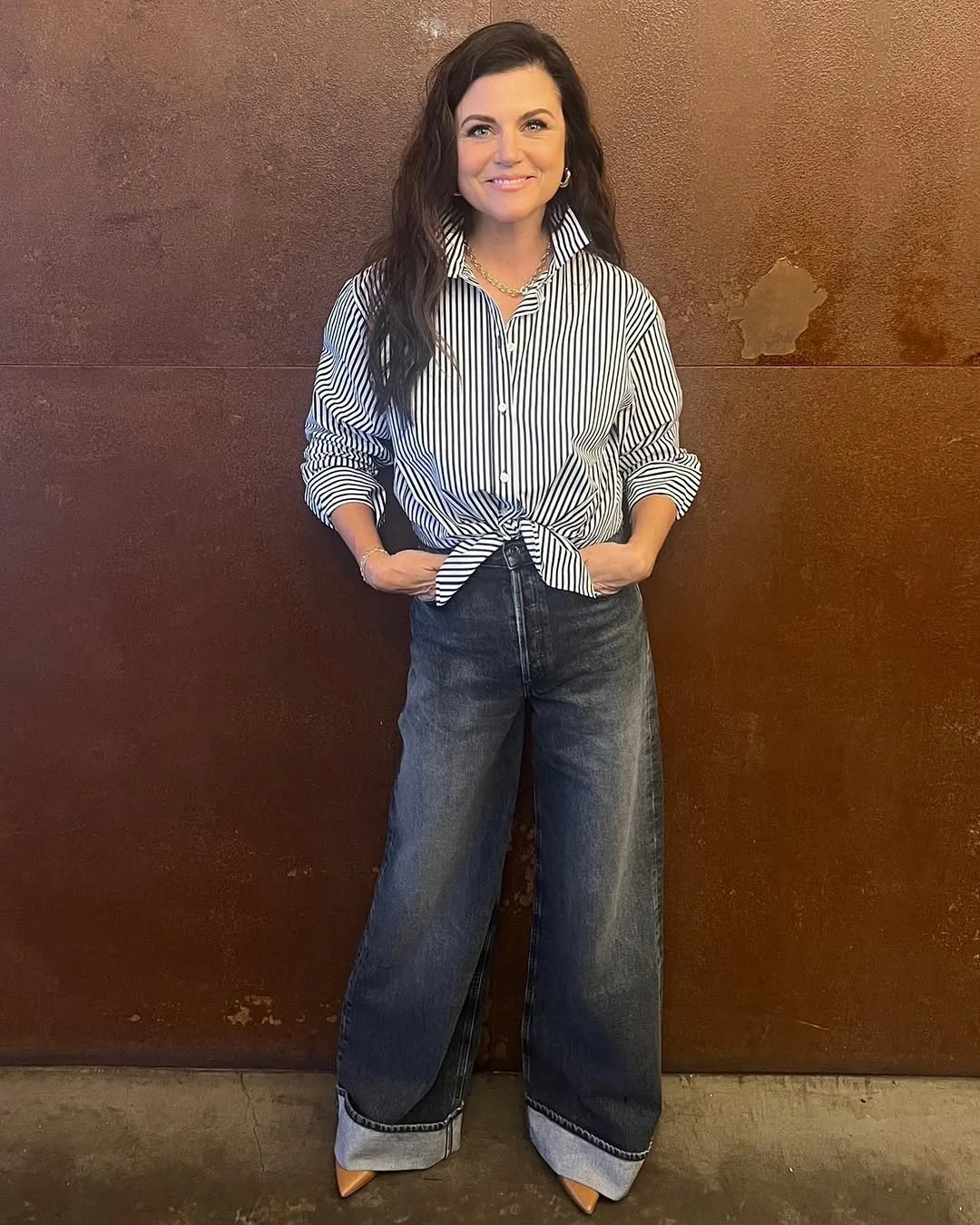 Tiffani Thiessen, 51 picture 2 of 3