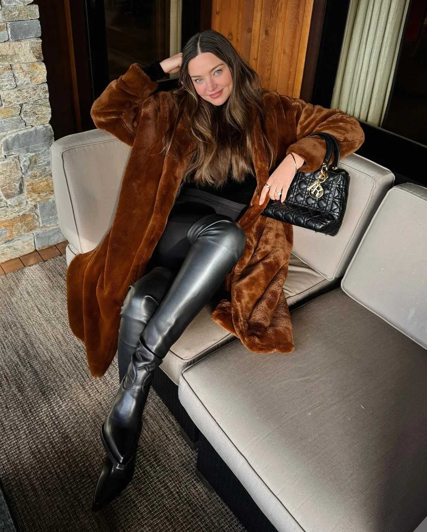 Miranda Kerr, 42 picture 2 of 2