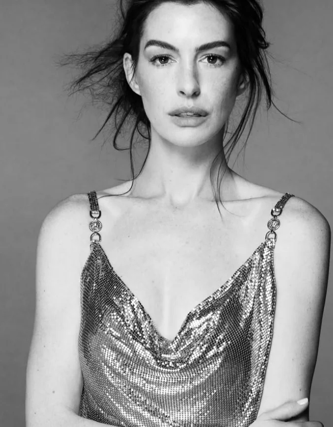 Anne Hathaway, 41 picture 1 of 1