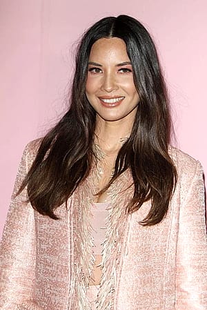 Olivia Munn, 41'