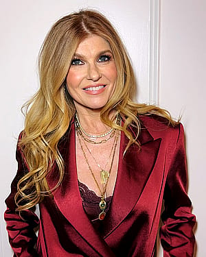 Connie Britton, 57'
