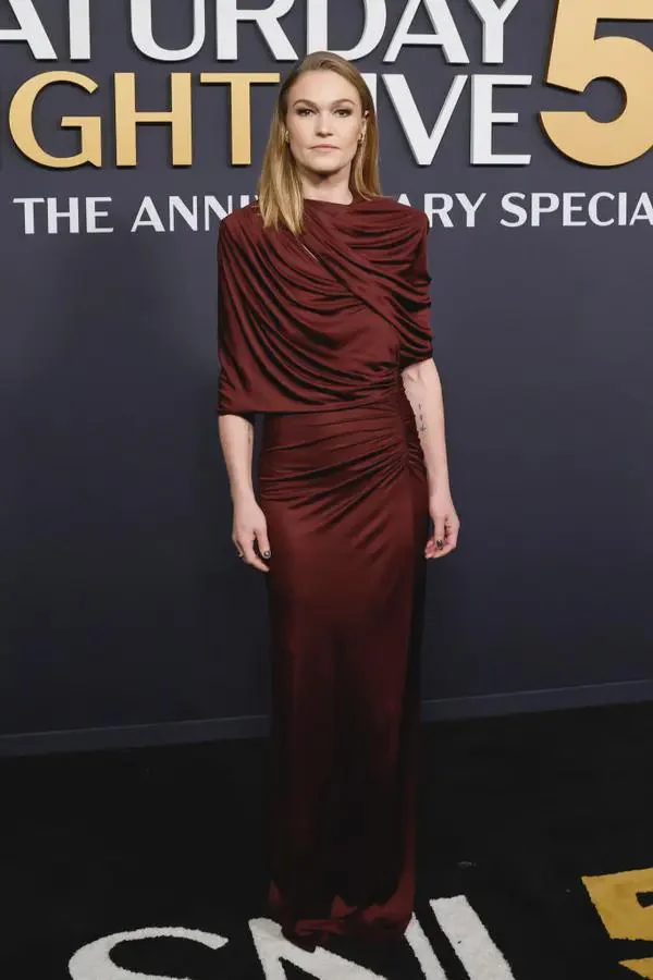 Julia Stiles, 43 picture 1 of 1
