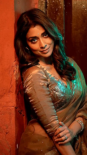 Shriya Saran, 42'