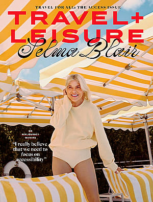 Selma Blair, 52'