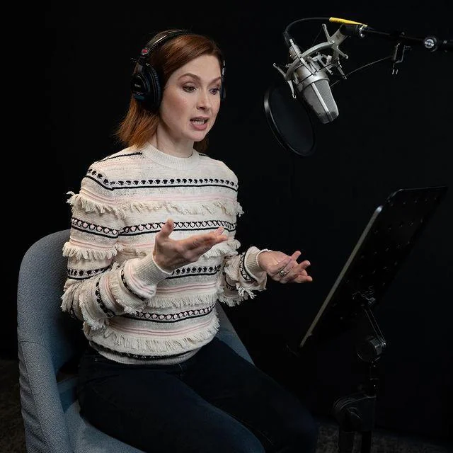Ellie Kemper, 43 picture 1 of 2