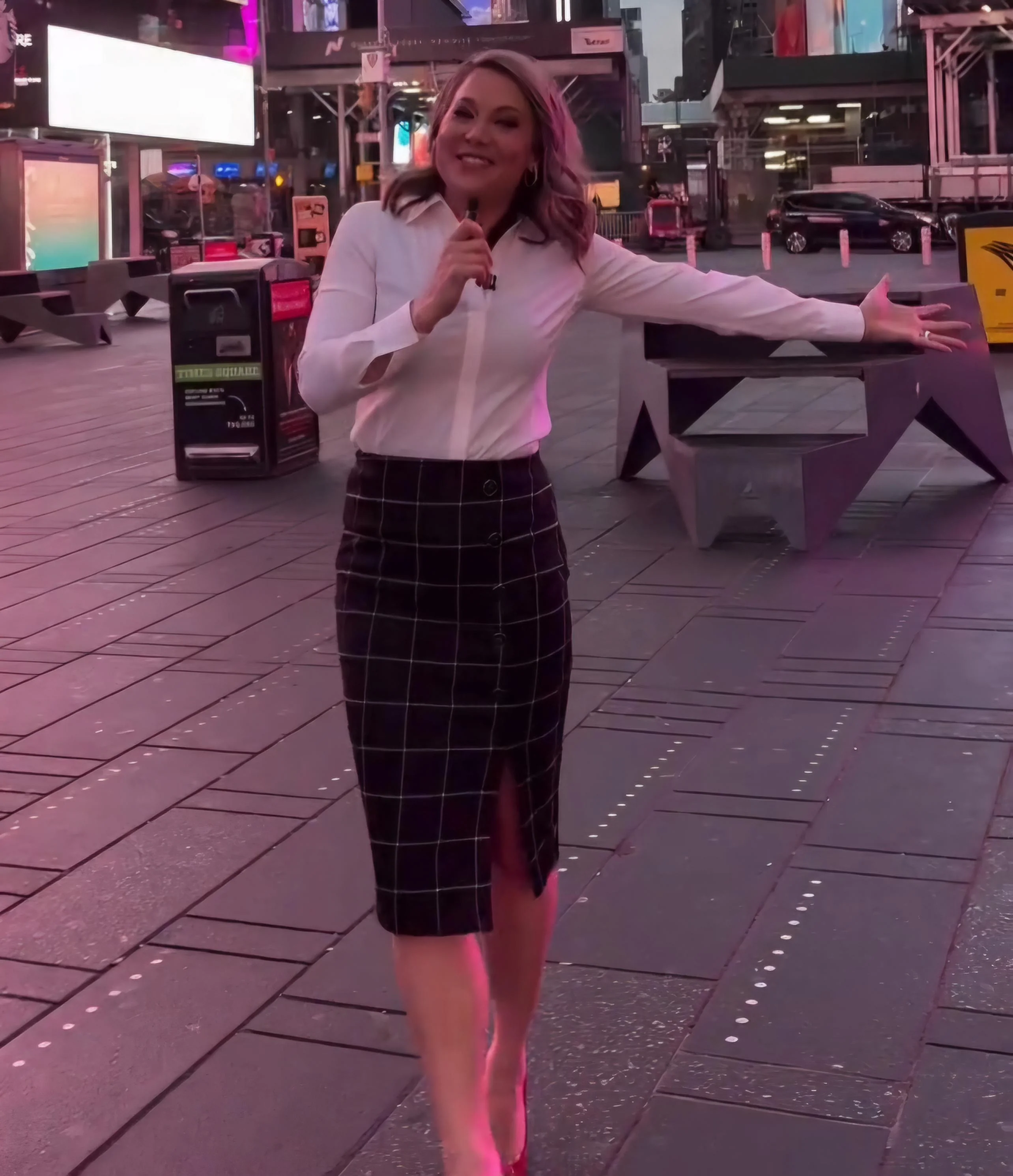 Ginger Zee, 44 picture 4 of 7